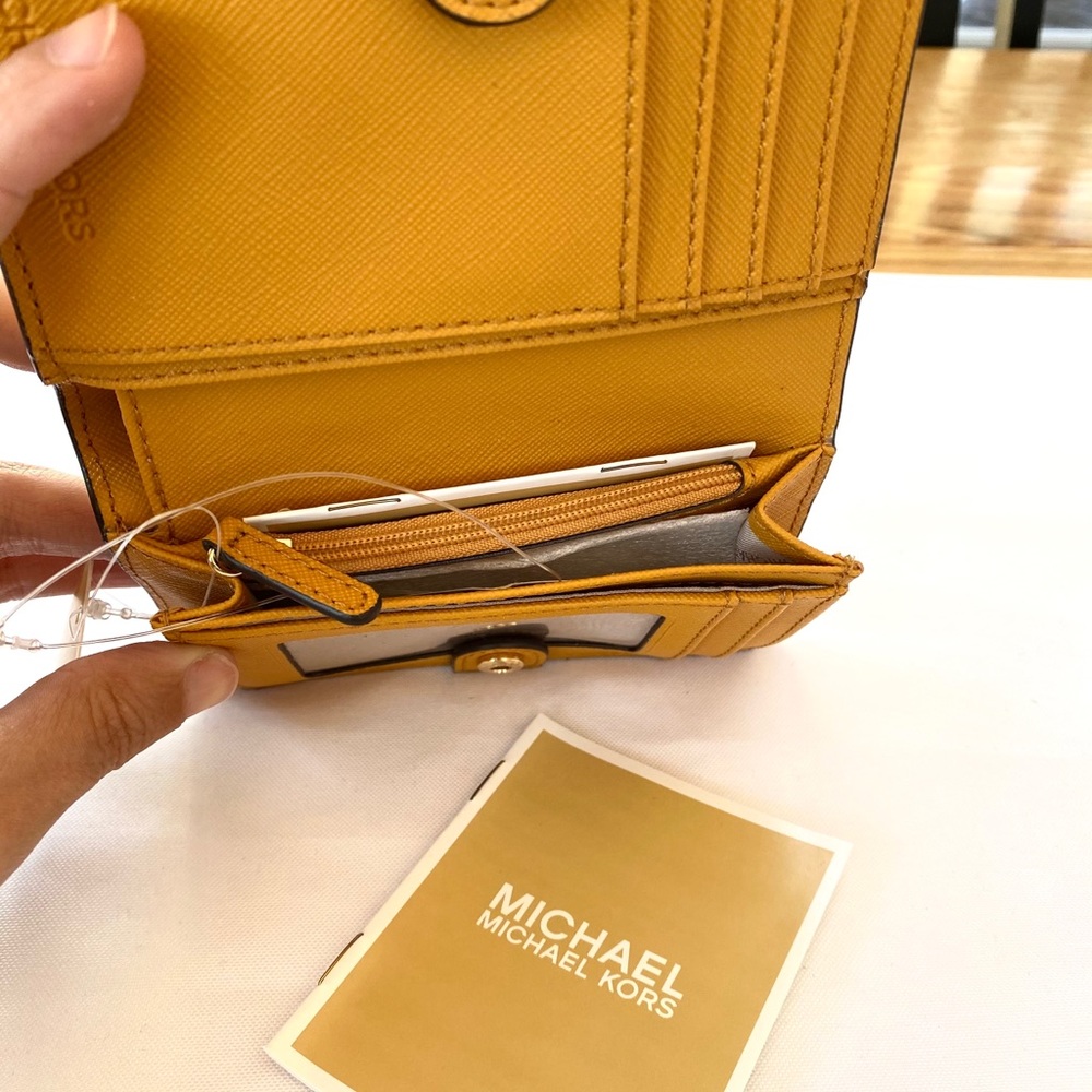 NWT authentic MK leather billfold wallet marigold - Picture 5 of 6